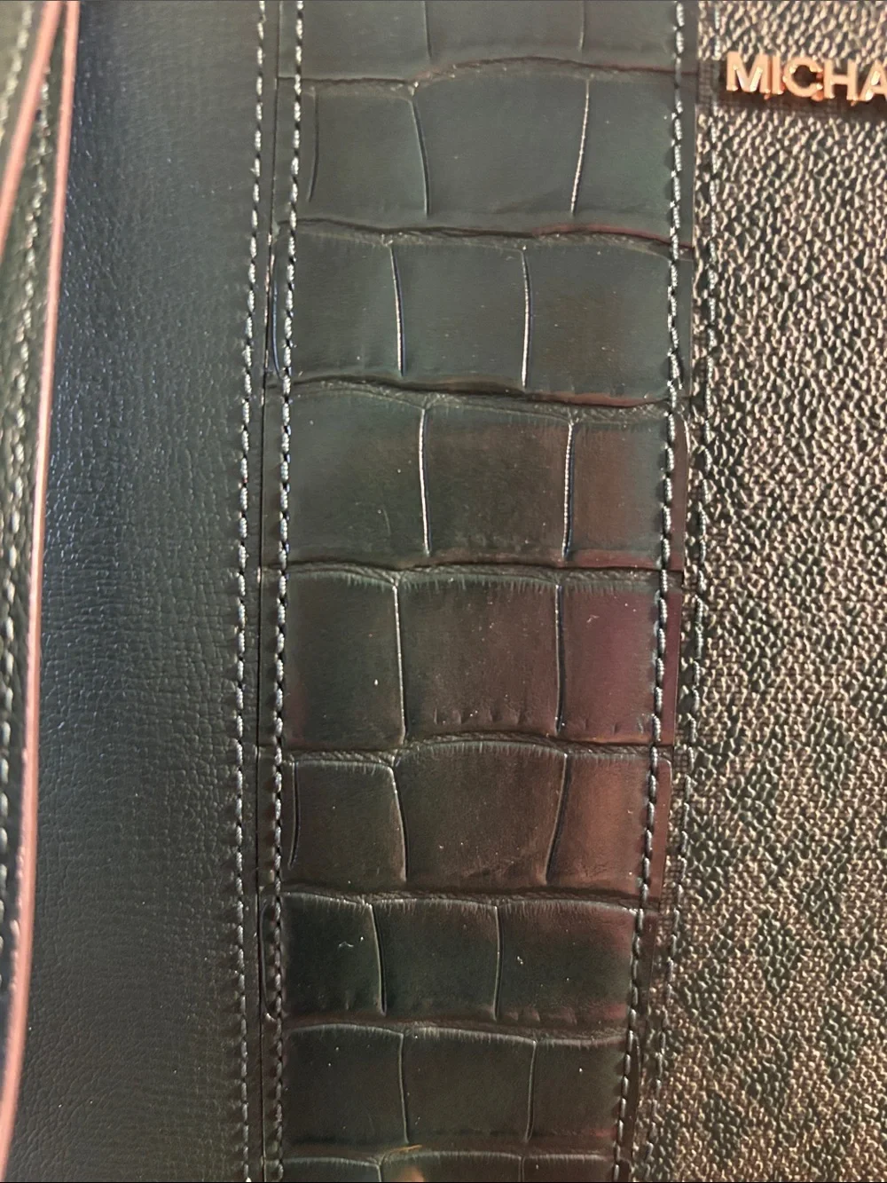 Michael Kors Jet set travel extra large zip clutch
